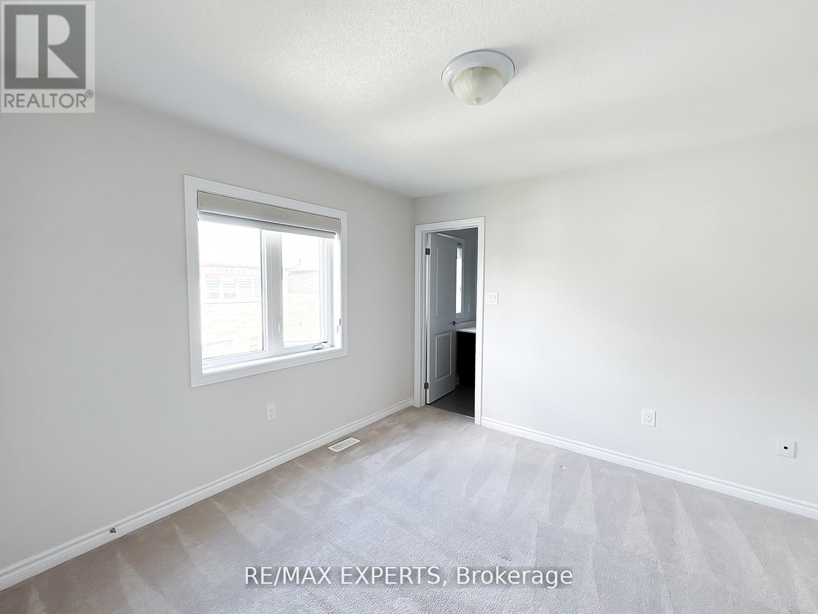 1426 Farrow Crescent Property Photo 36