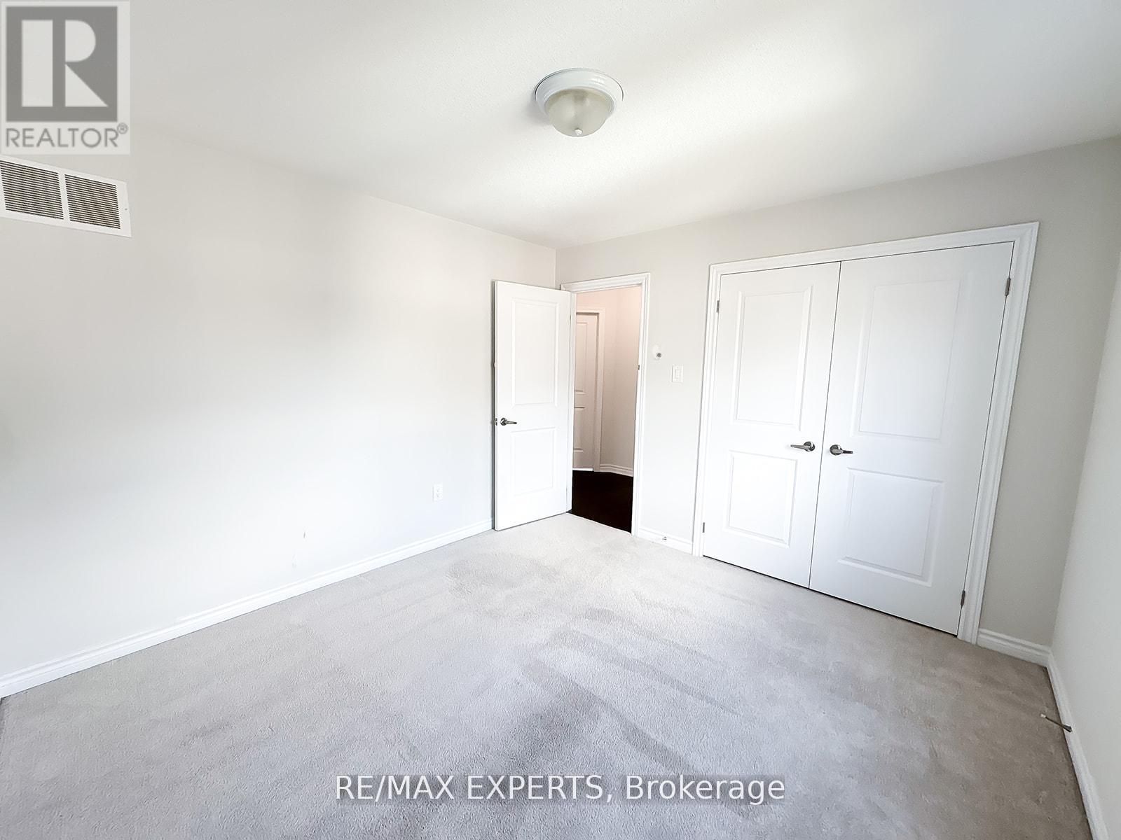 1426 Farrow Crescent Property Photo 37