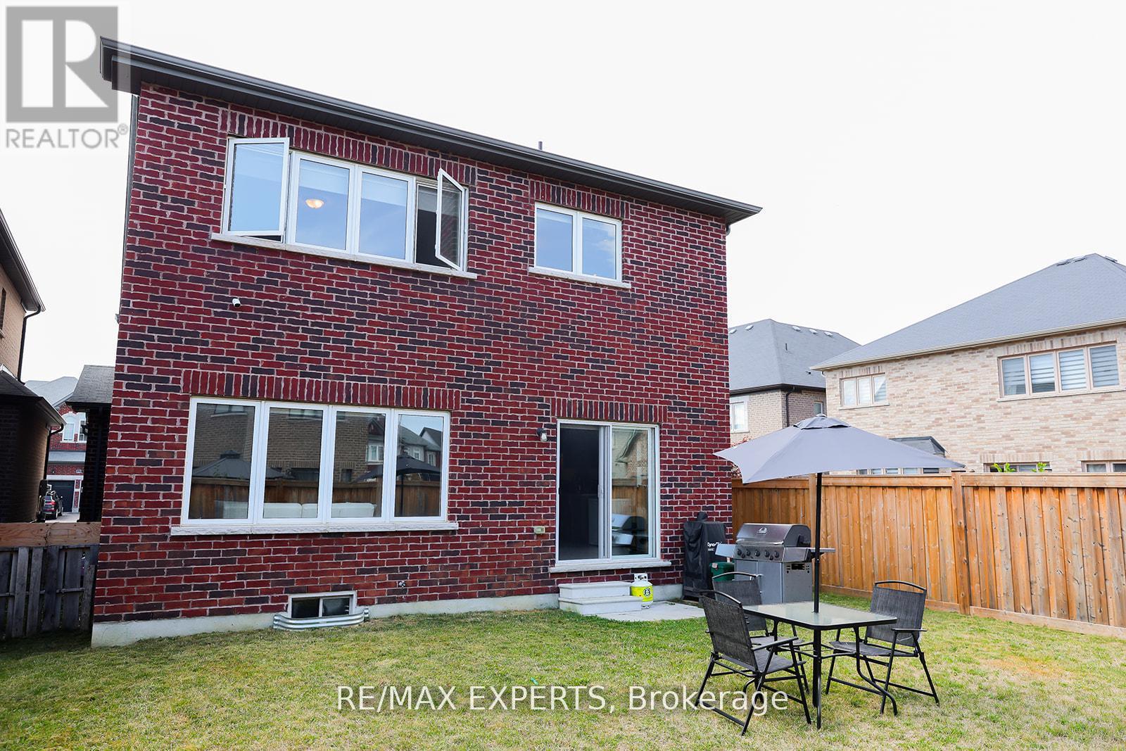 1426 Farrow Crescent Property Photo 39