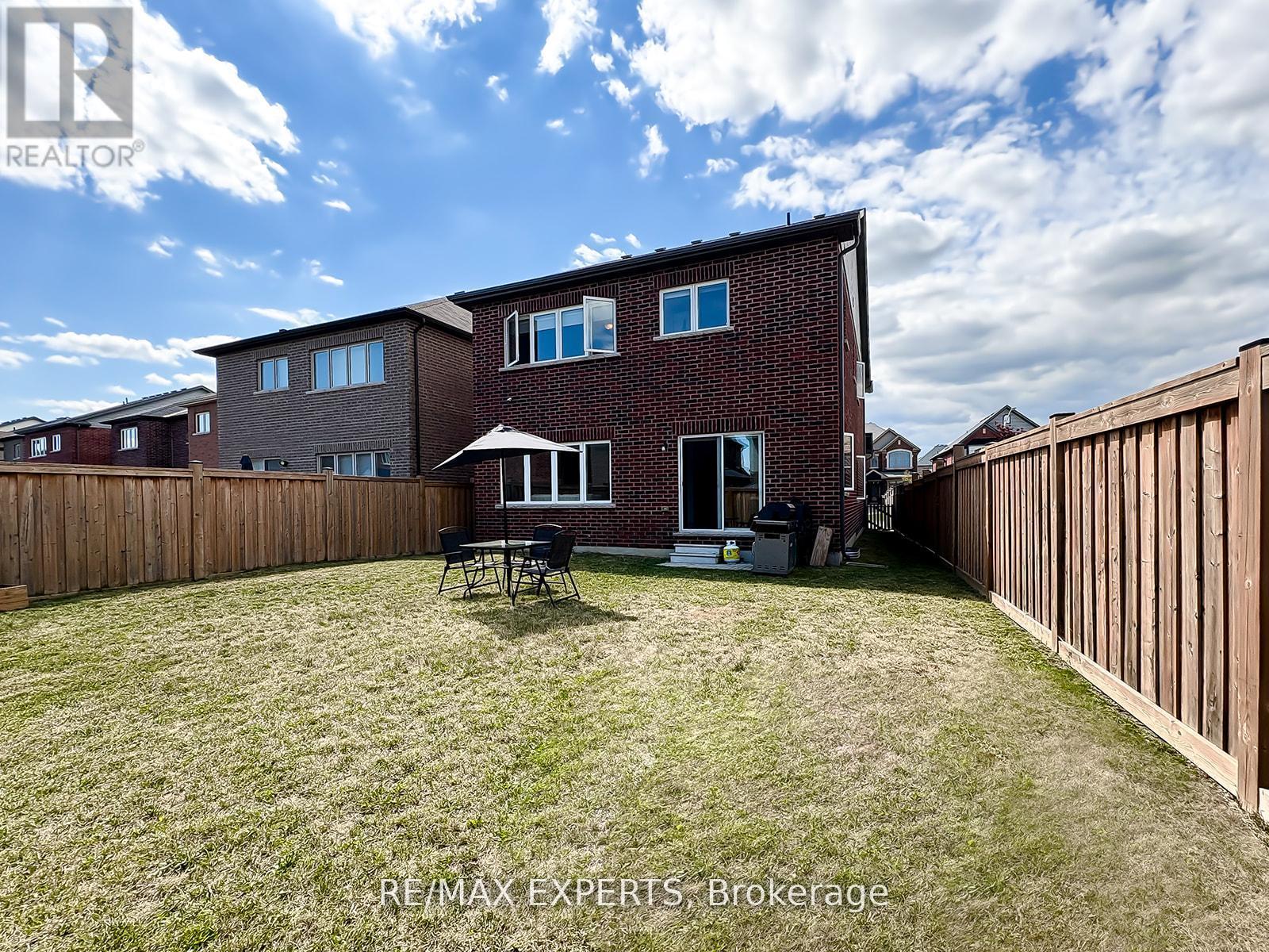 1426 Farrow Crescent Property Photo 41