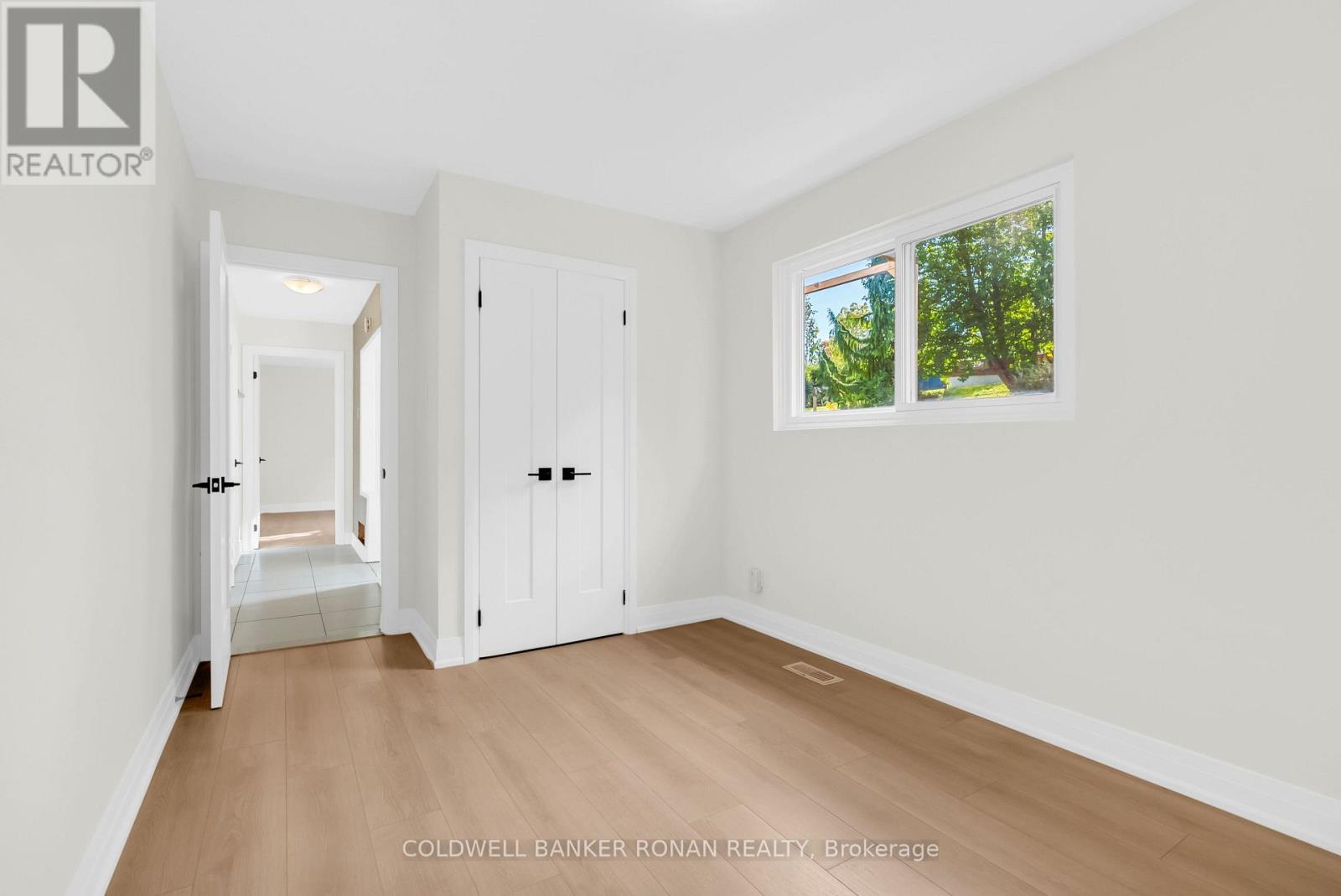 4411 7th Line Property Photo 38