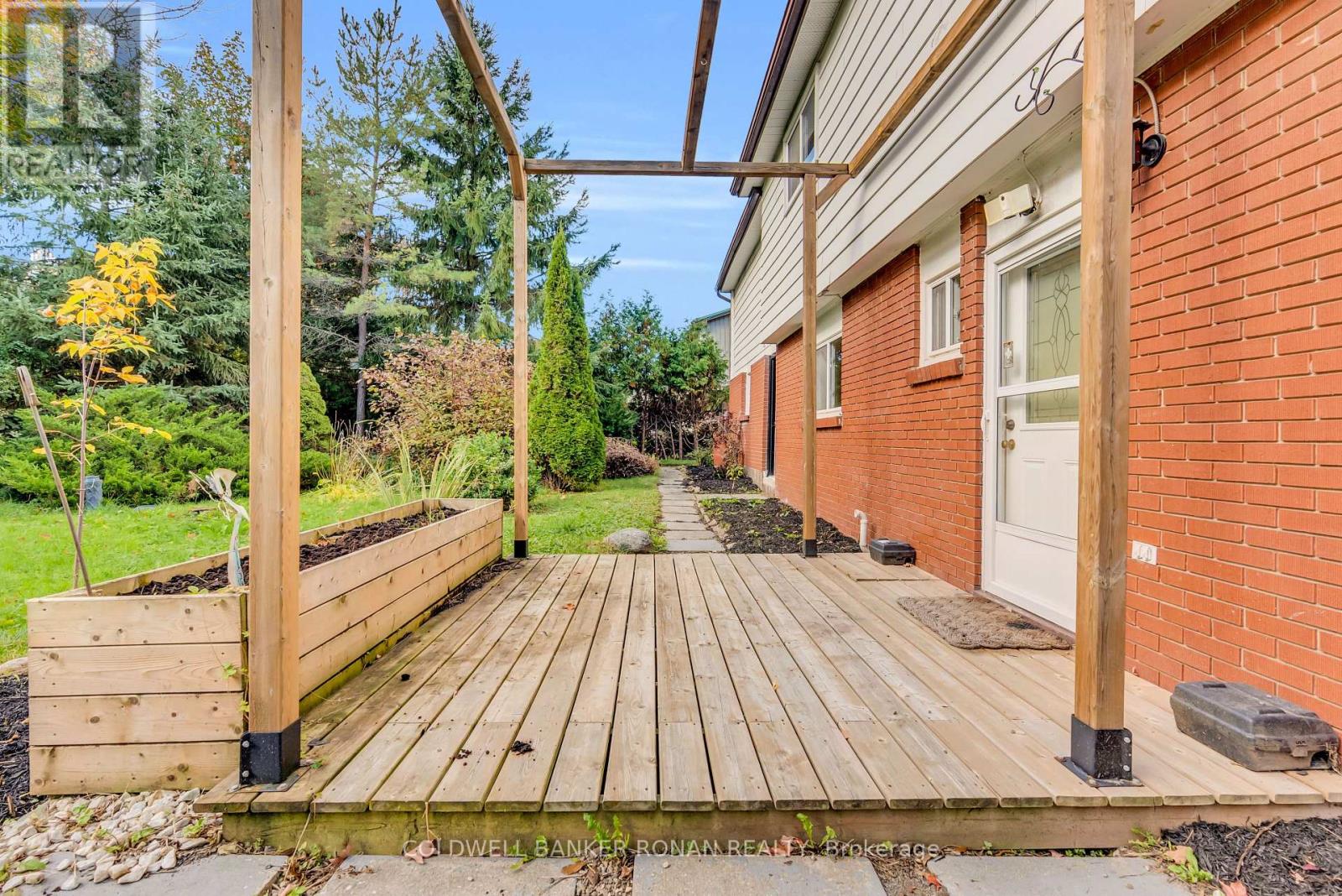 4411 7th Line Property Photo 40