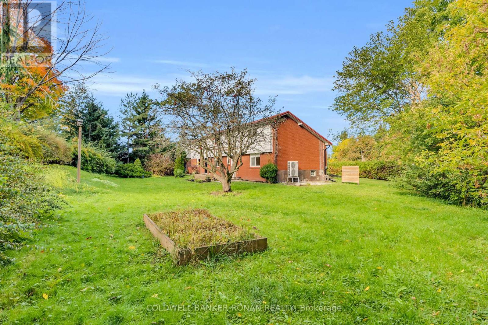 4411 7th Line Property Photo 42