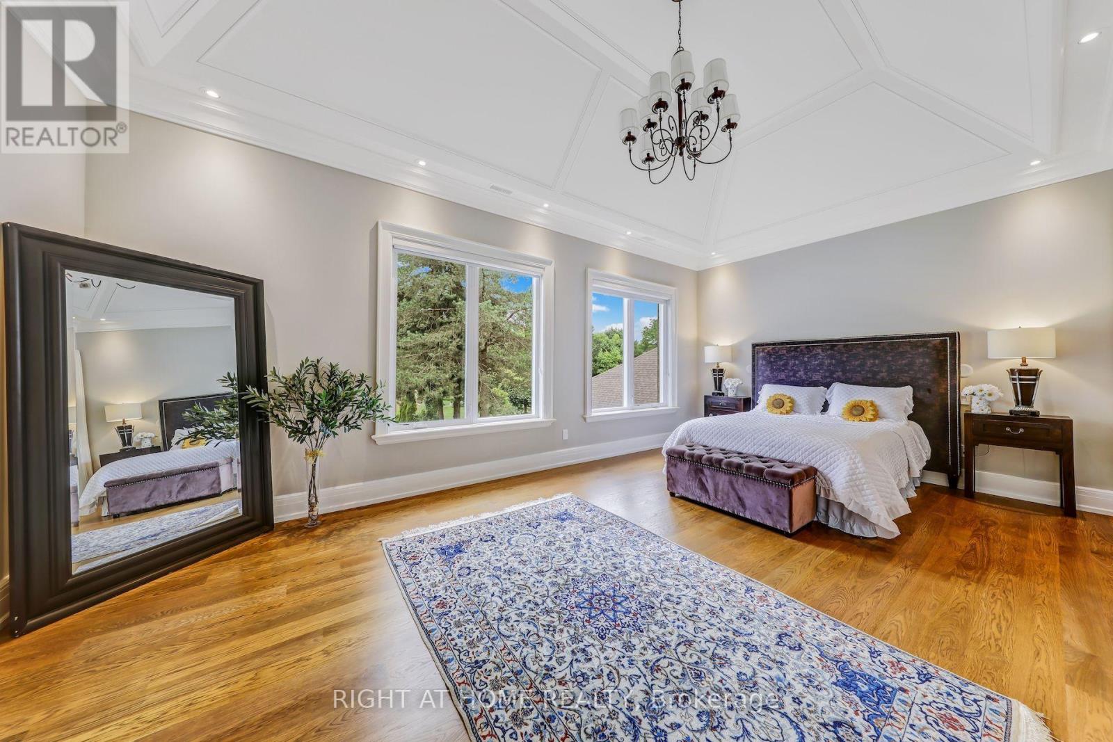 10 Yongeview Avenue Property Photo 45