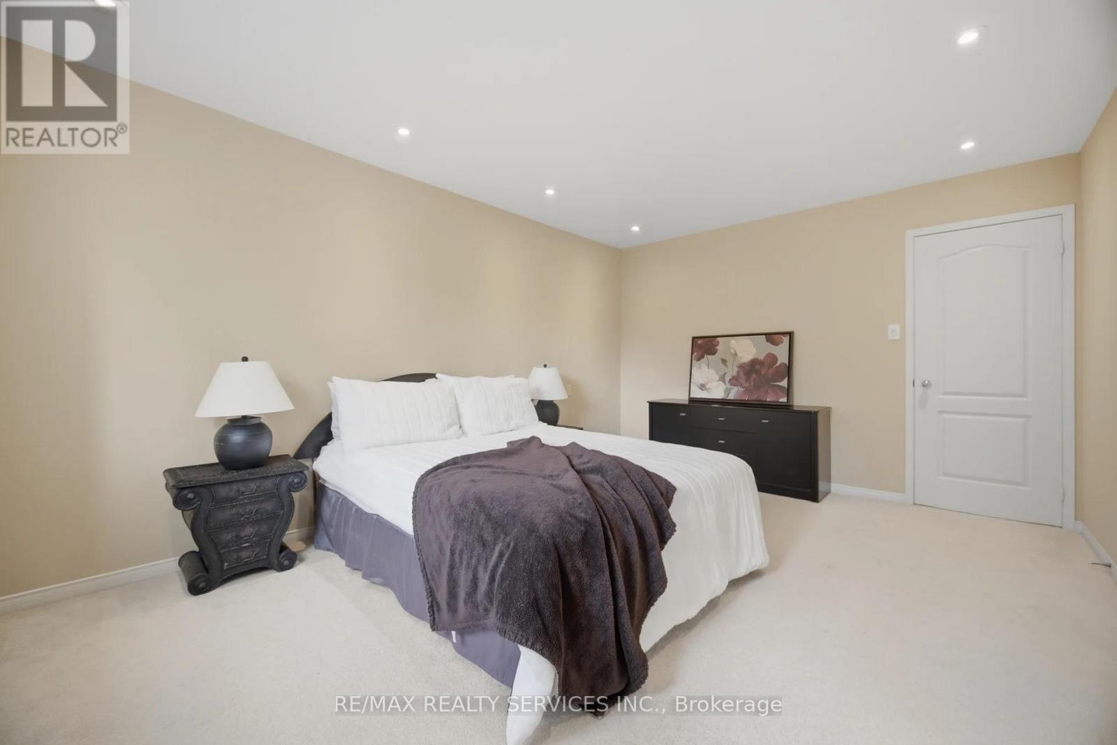 582 Plantation Gate Property Photo 22