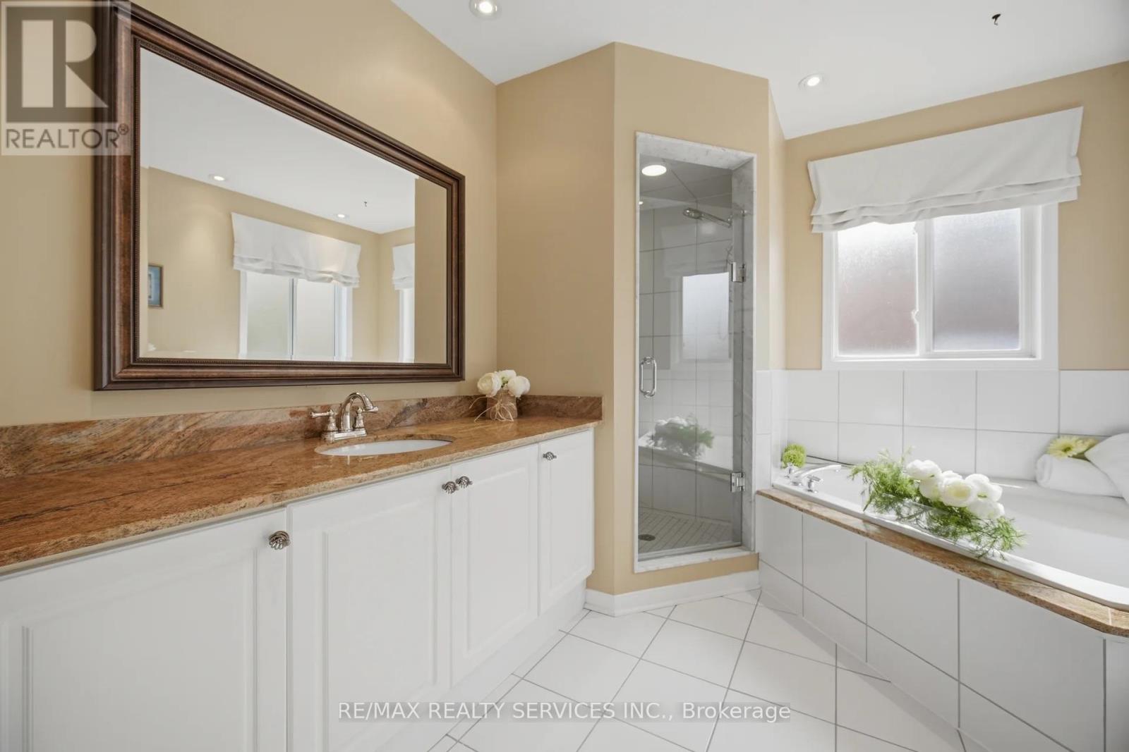 582 Plantation Gate Property Photo 24