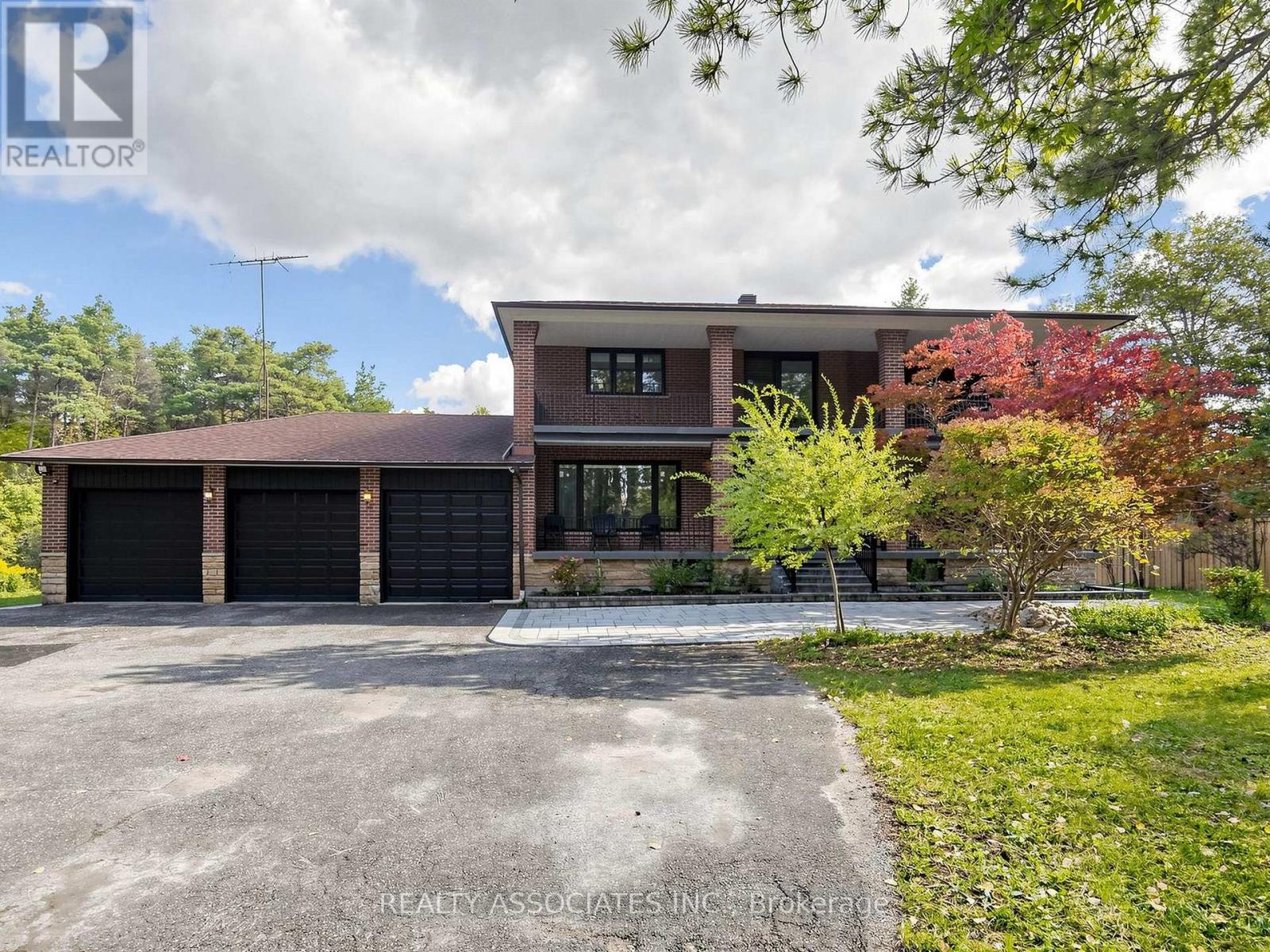 16671 48 Highway Property Photo 1