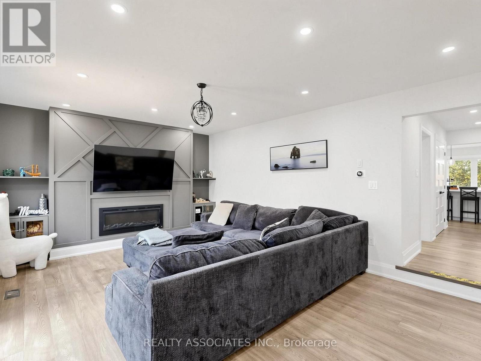 16671 48 Highway Property Photo 13
