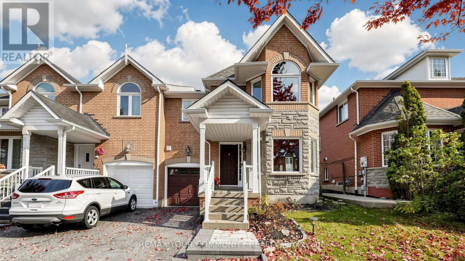 79 Red River Crescent Property Photo 1