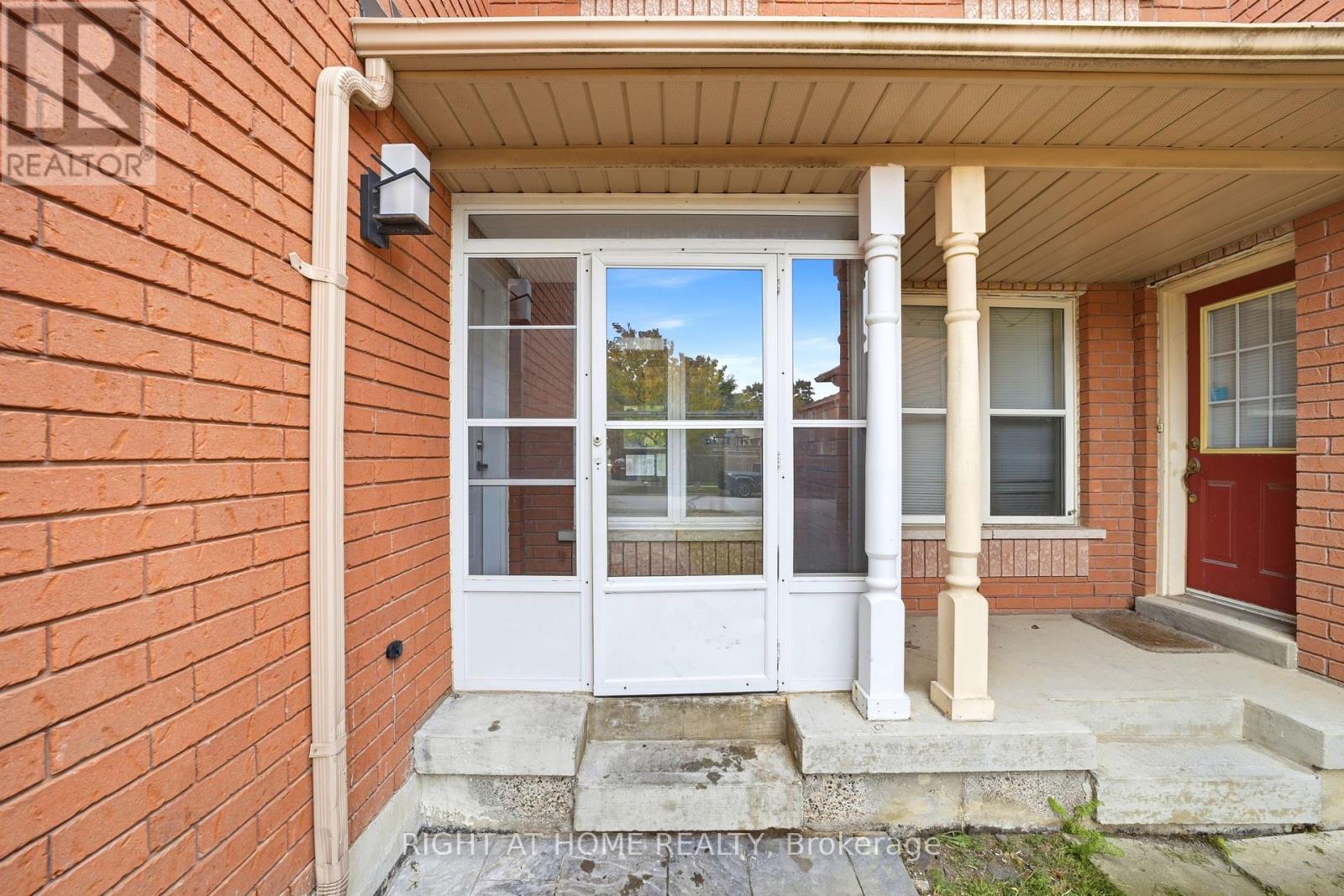 31 Islay Crescent Property Photo 3
