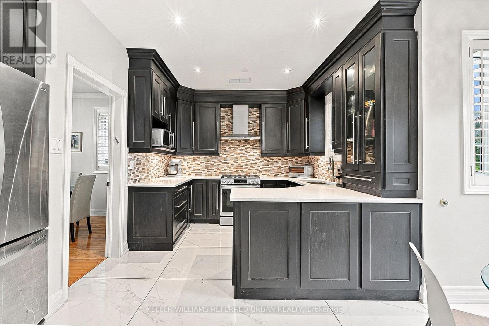 63 Oatlands Crescent Property Photo 13