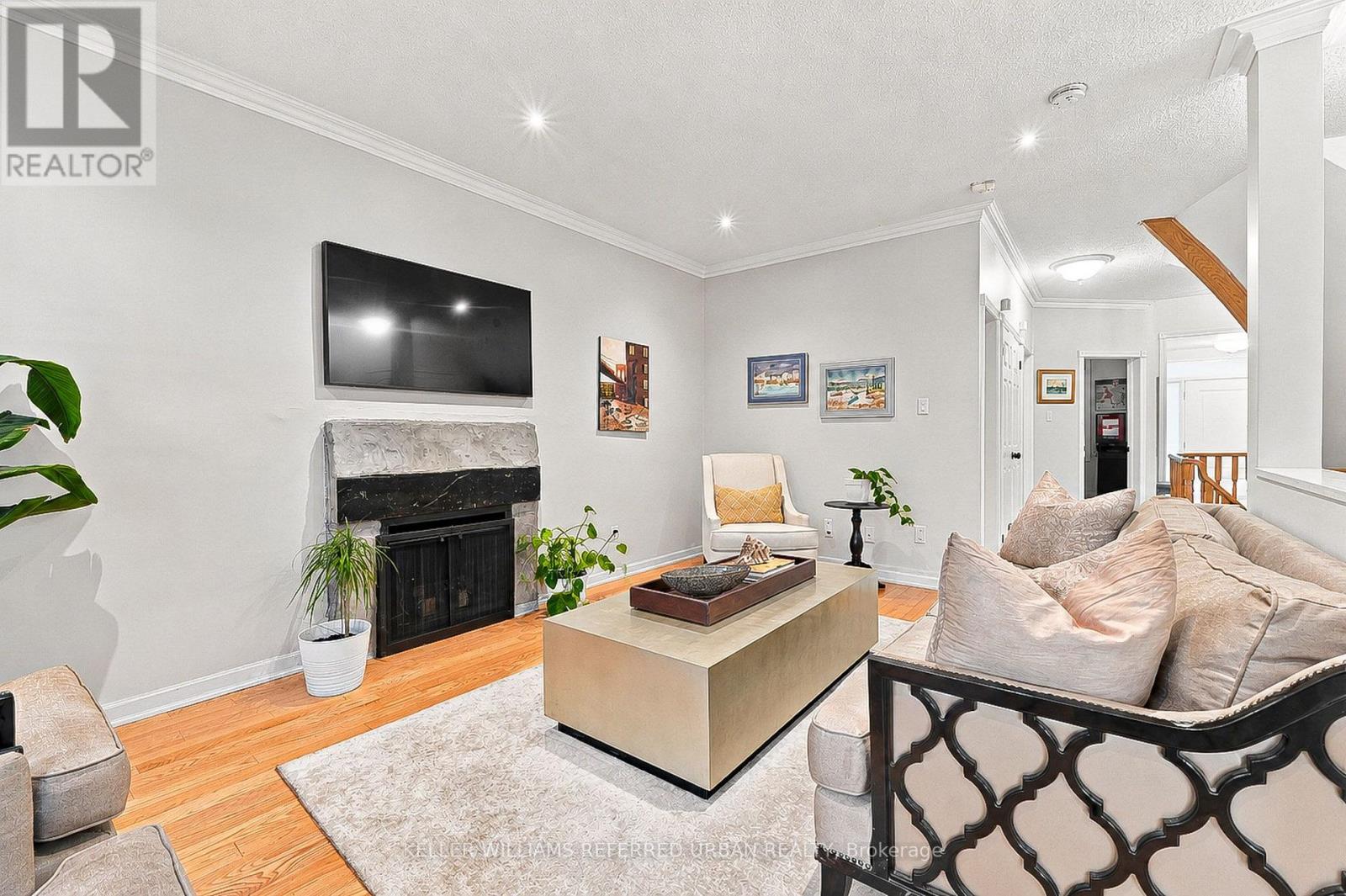63 Oatlands Crescent Property Photo 15