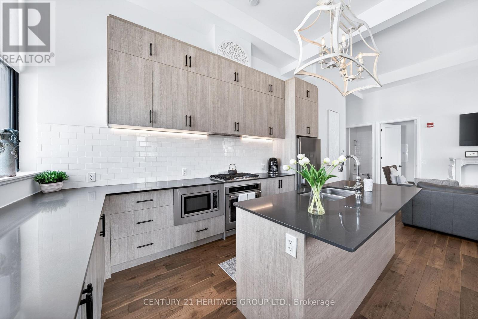 304 - 400 Park Avenue Property Photo 11
