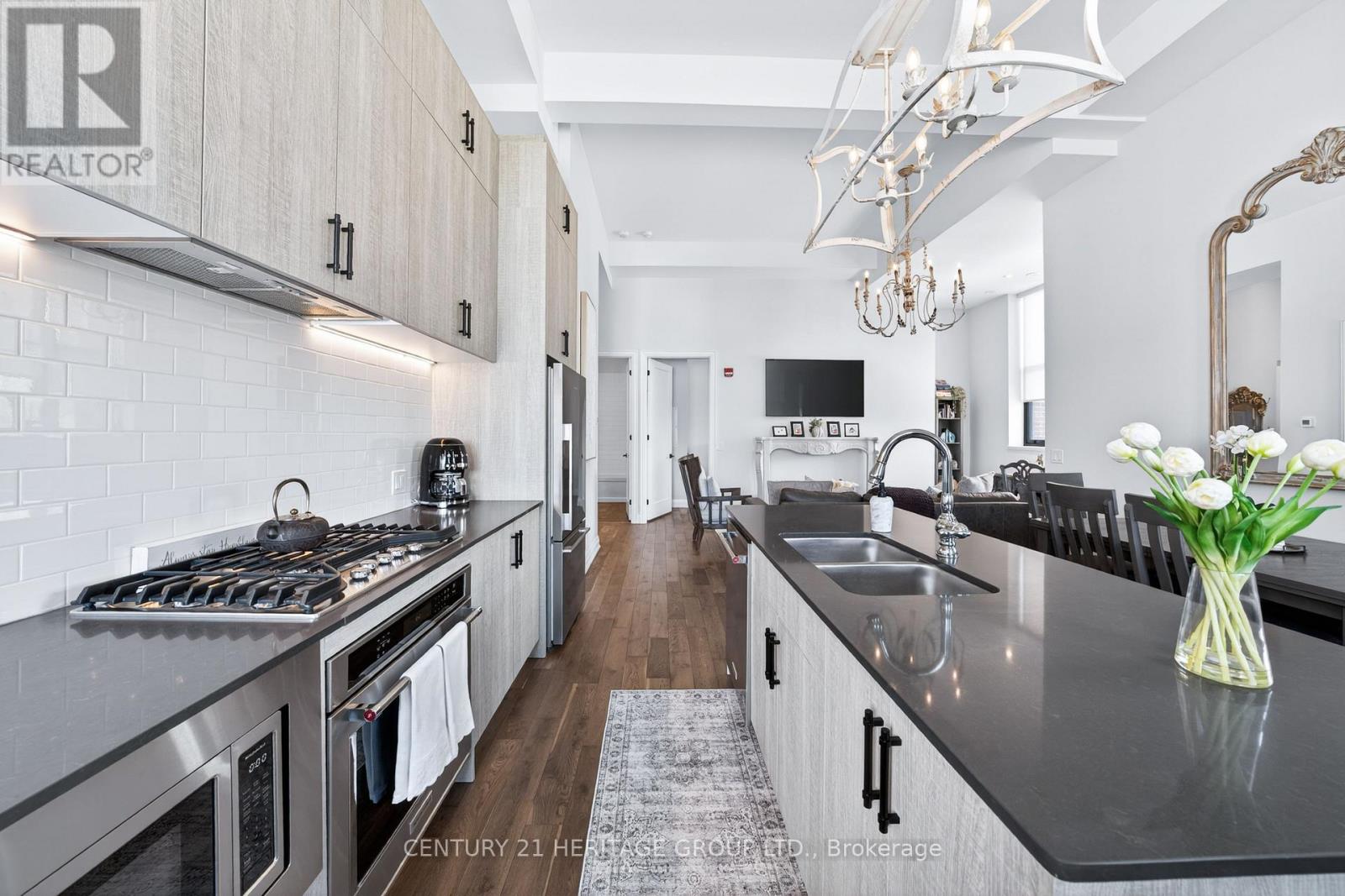 304 - 400 Park Avenue Property Photo 12