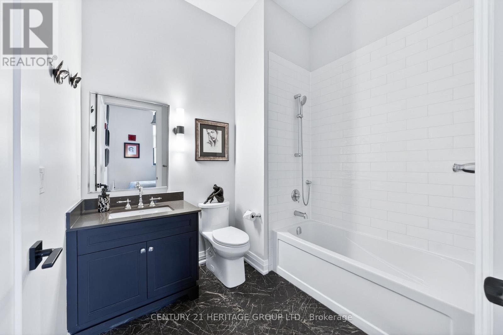 304 - 400 Park Avenue Property Photo 23