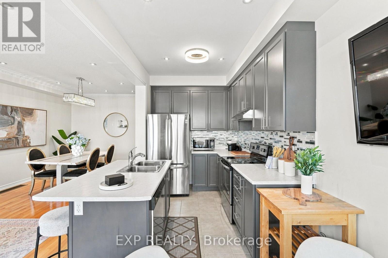 128 Chessington Avenue Property Photo 6
