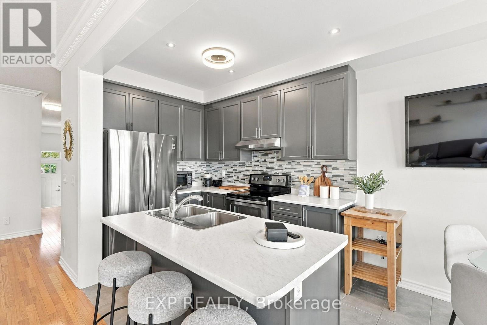 128 Chessington Avenue Property Photo 8