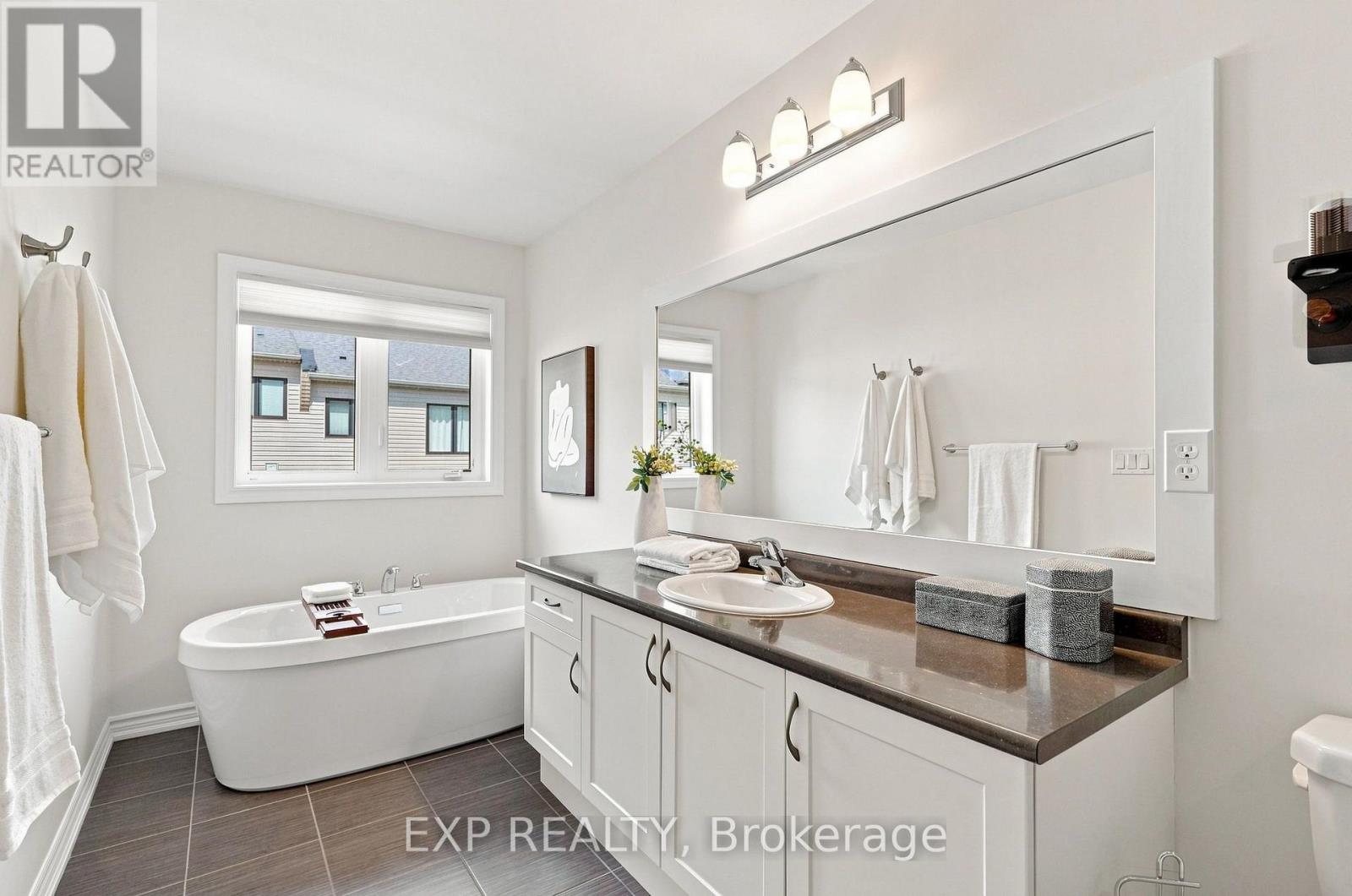 128 Chessington Avenue Property Photo 25