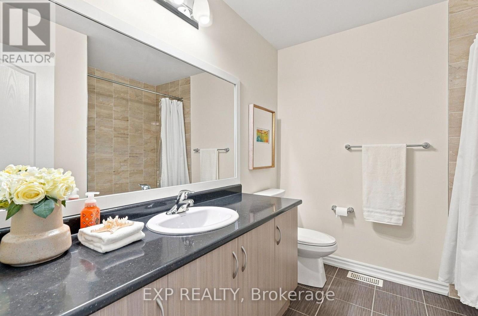 128 Chessington Avenue Property Photo 35