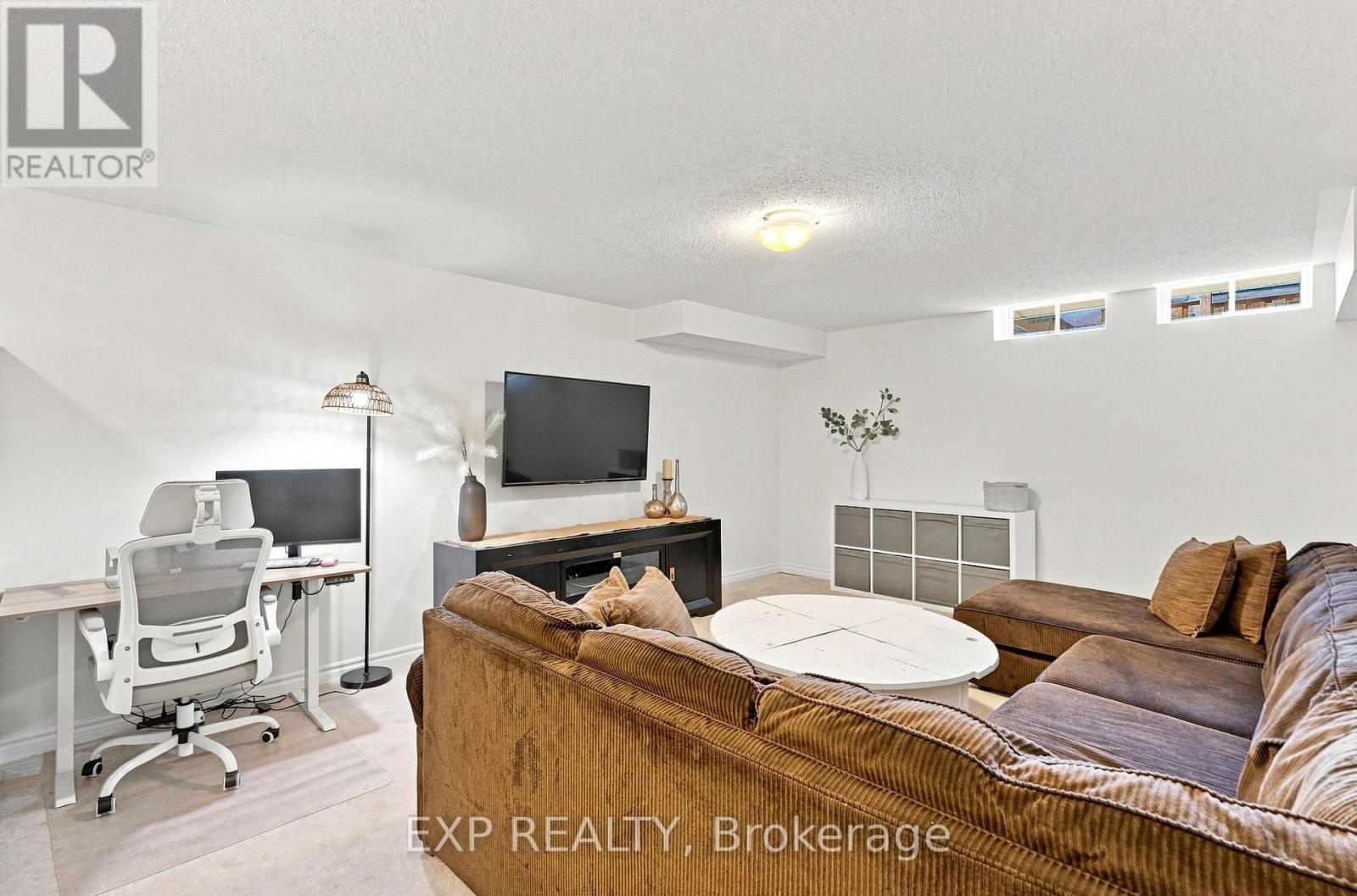 128 Chessington Avenue Property Photo 37