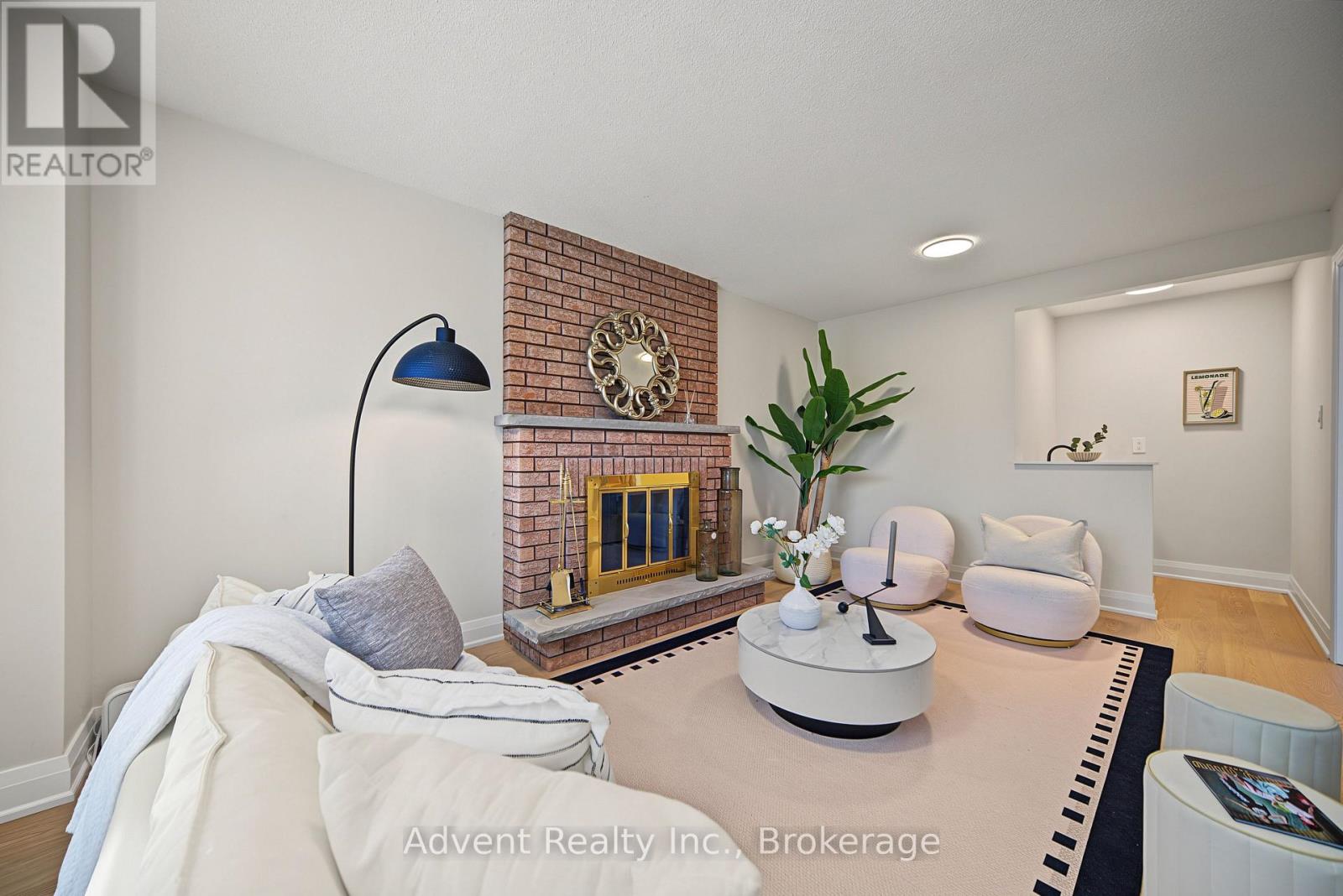 108 Valleyway Crescent Property Photo 23