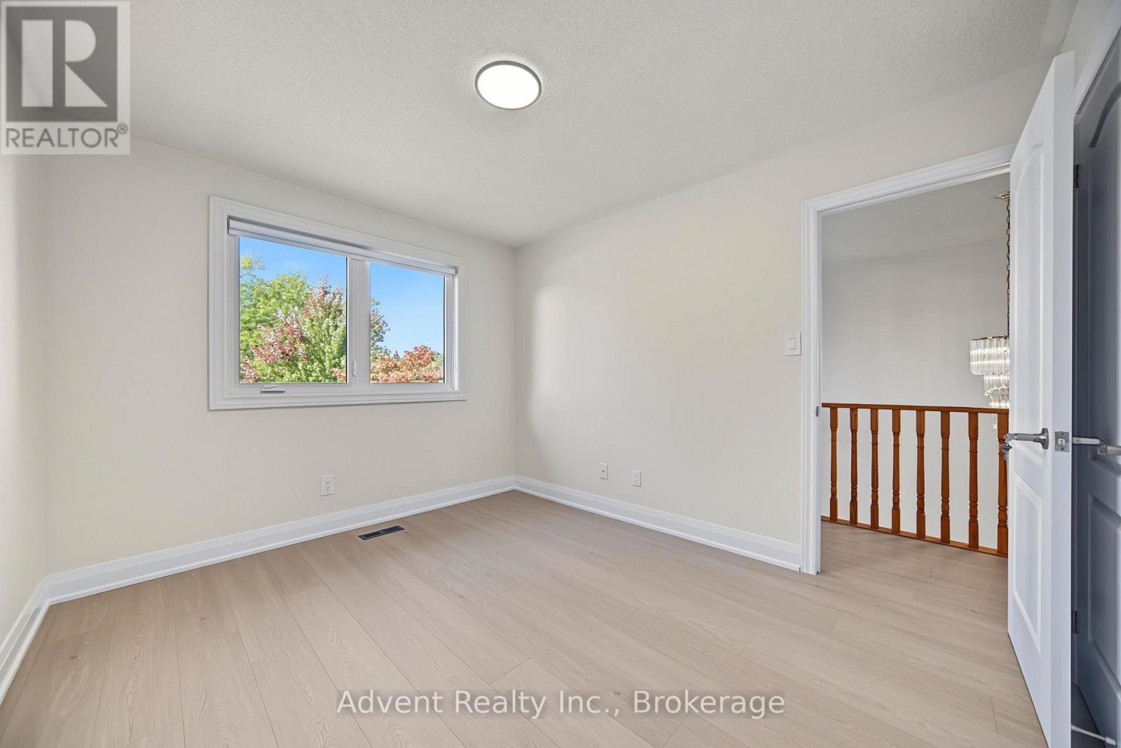 108 Valleyway Crescent Property Photo 33
