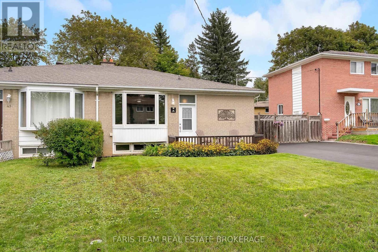45 Bailey Crescent Property Photo 2
