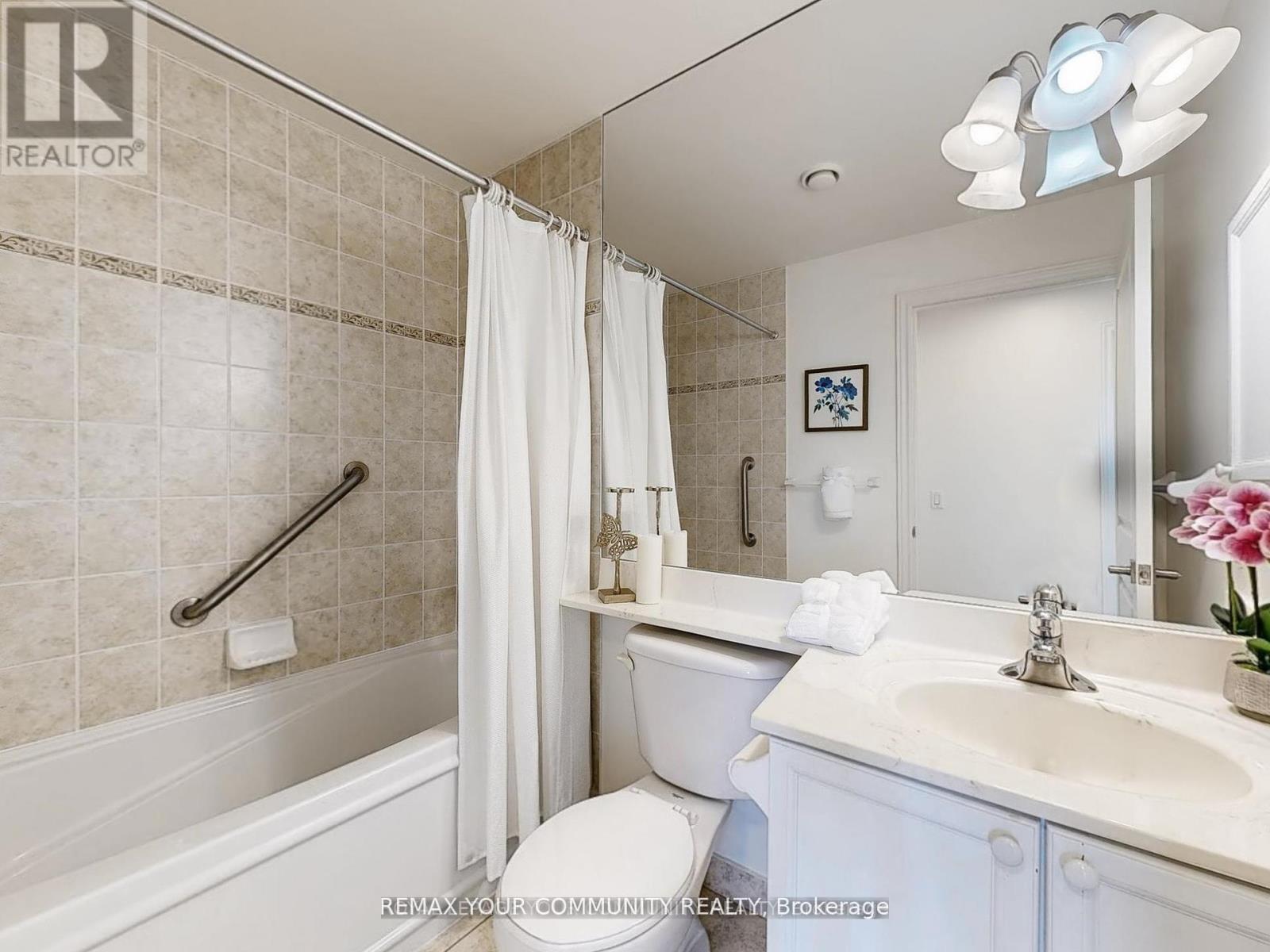 220 - 9519 Keele Street Property Photo 20