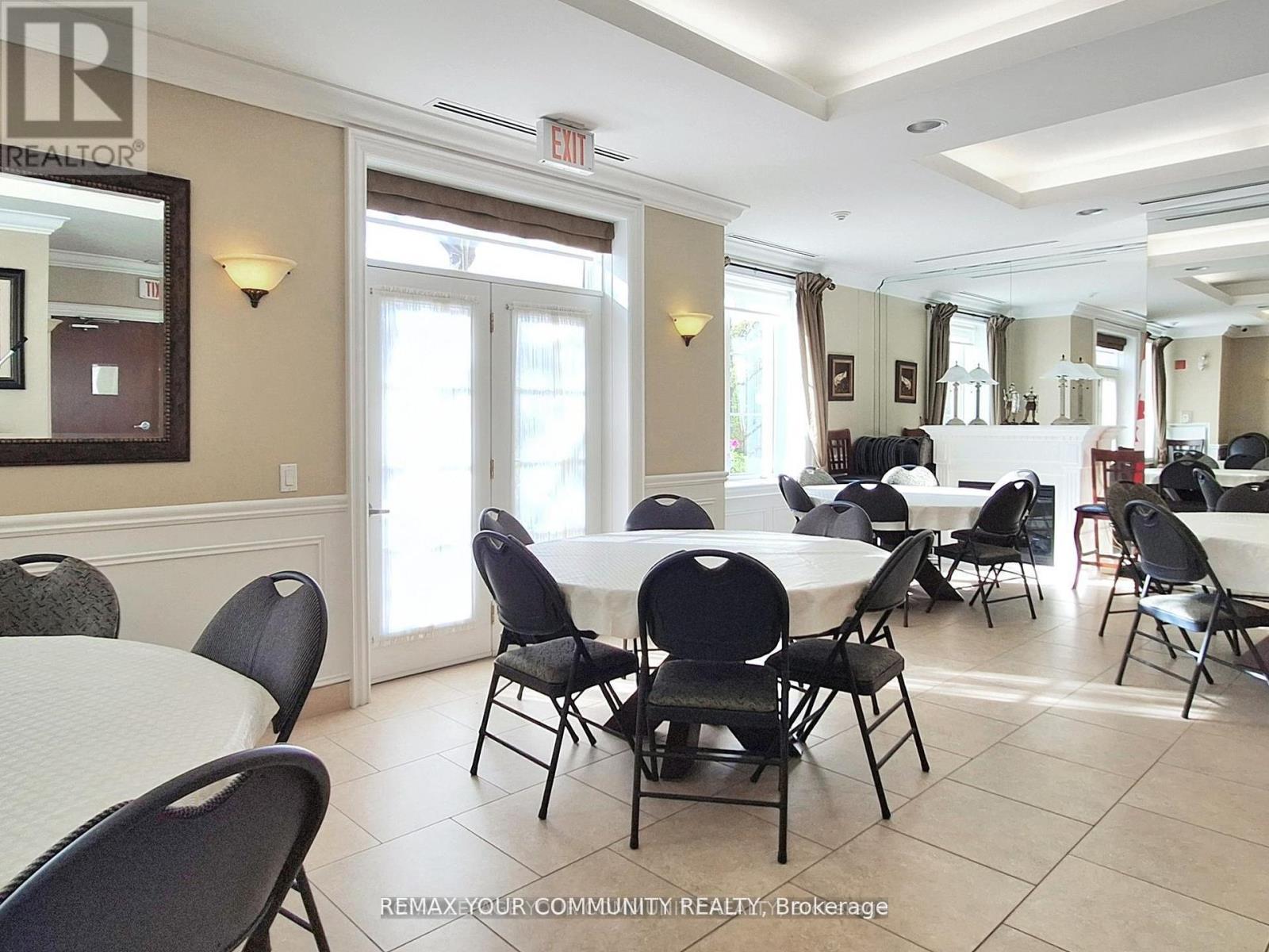 220 - 9519 Keele Street Property Photo 26