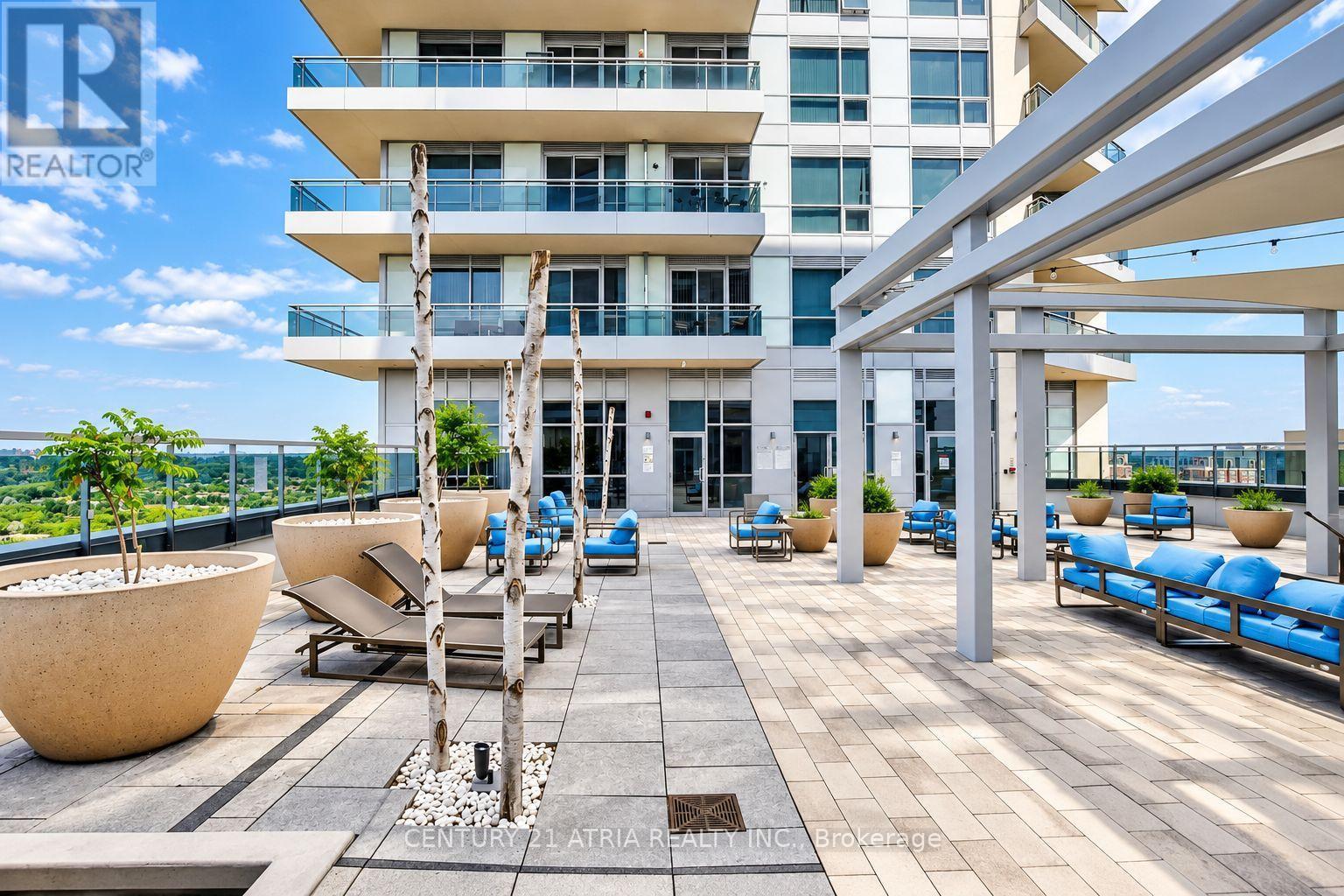 507 - 9201 Yonge Street Property Photo 4