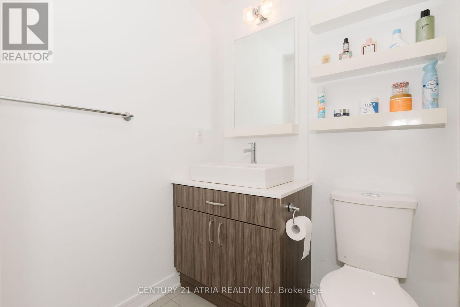507 - 9201 Yonge Street Property Photo 23