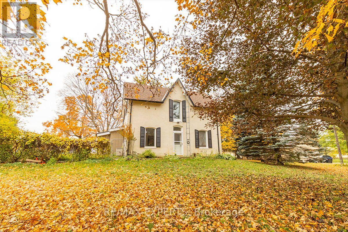 5329 15th Line Property Photo 7