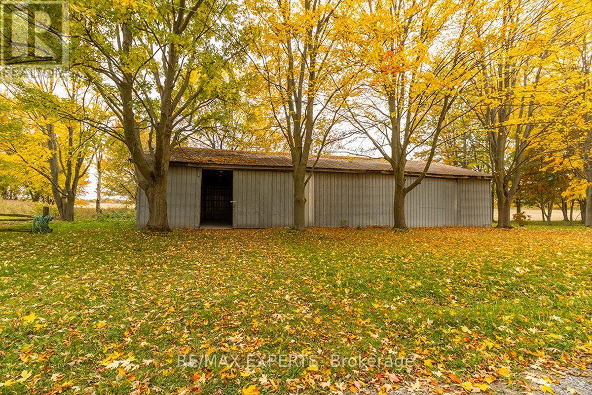 5329 15th Line Property Photo 13