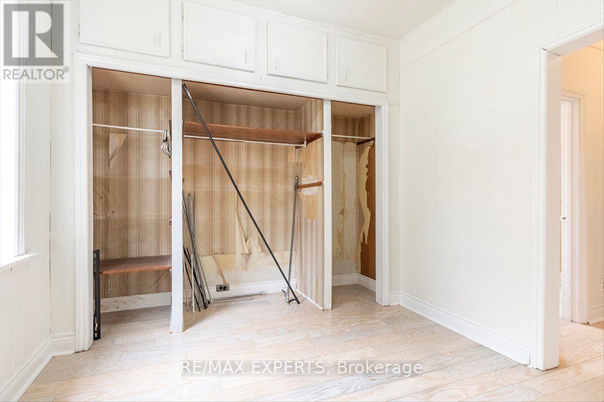 5329 15th Line Property Photo 30