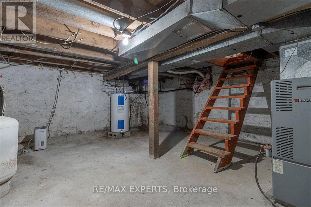 5329 15th Line Property Photo 34