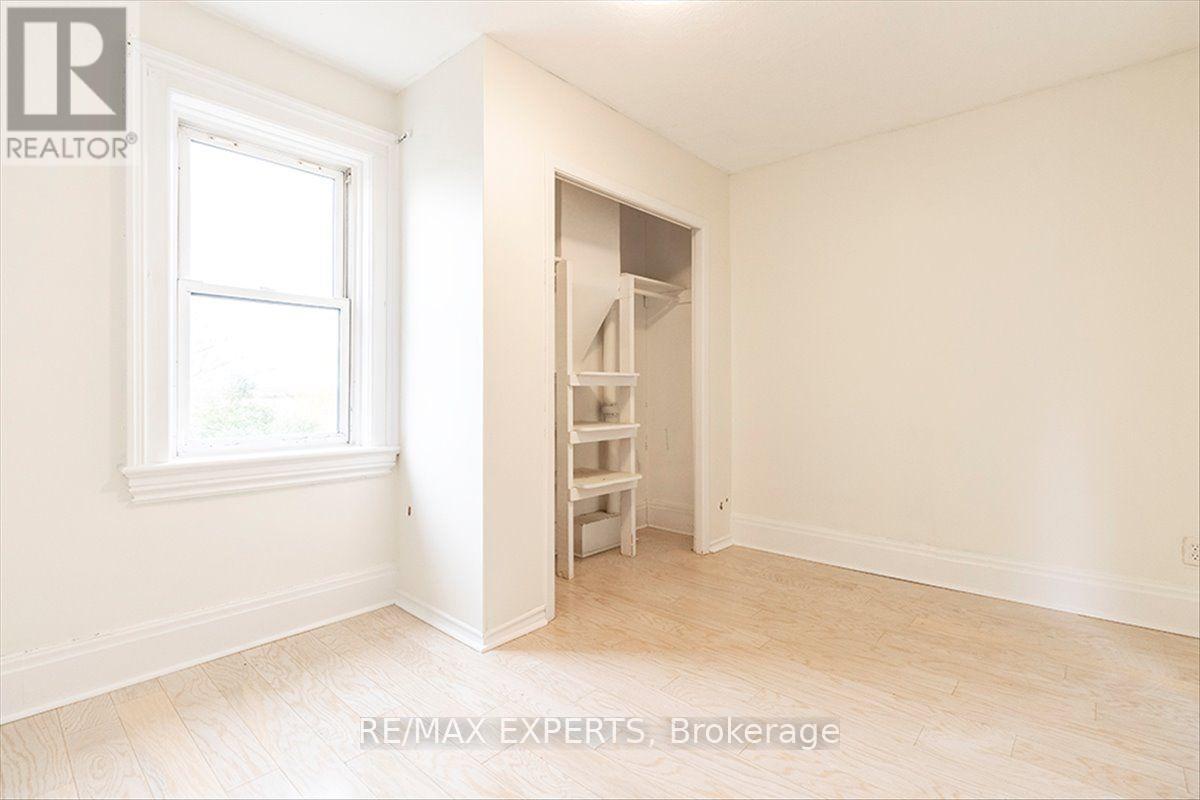 5329 15th Line Property Photo 35