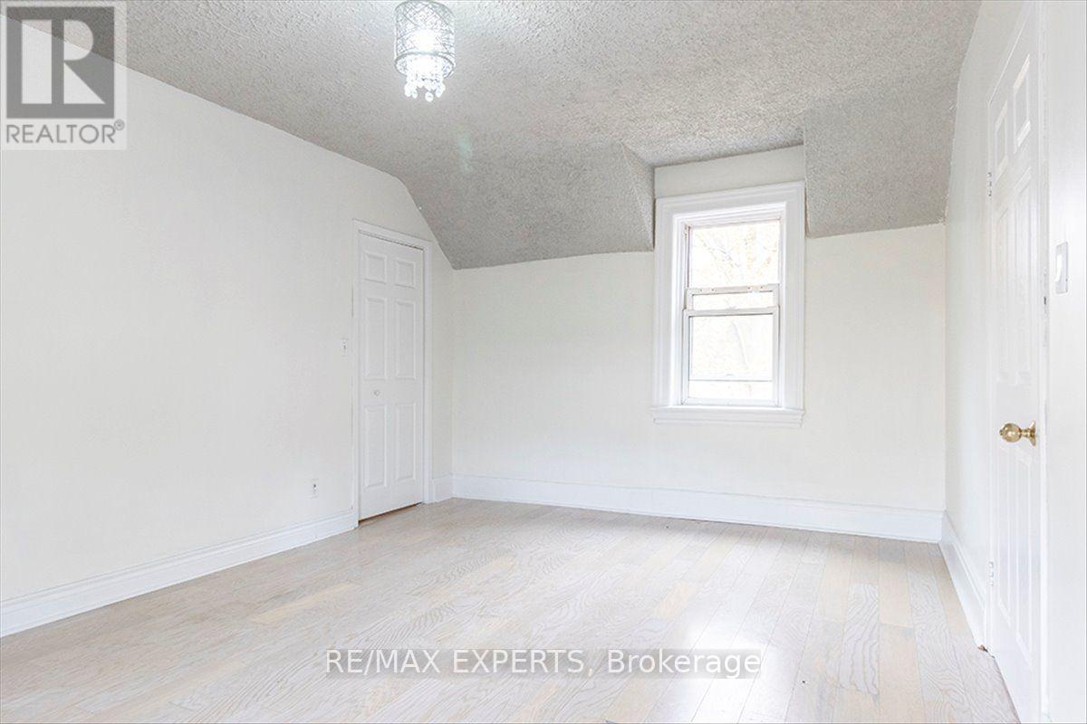 5329 15th Line Property Photo 44