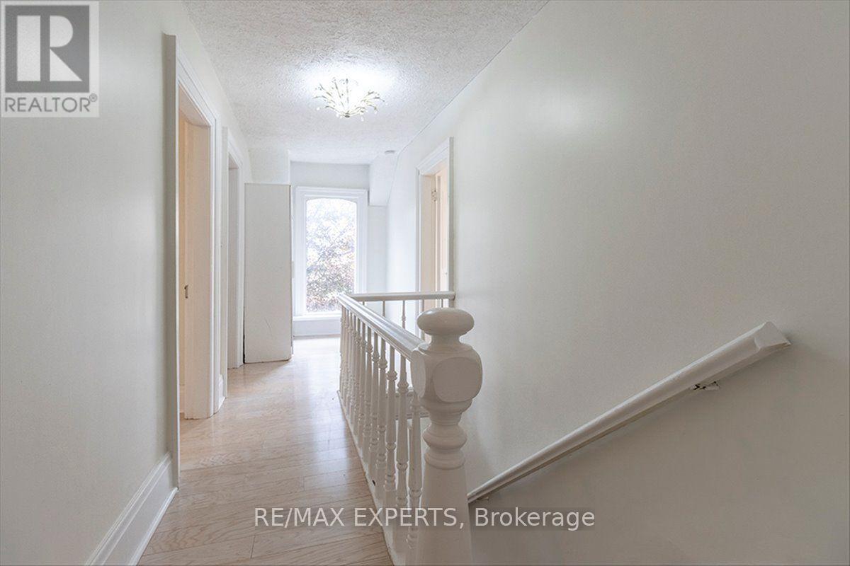 5329 15th Line Property Photo 34