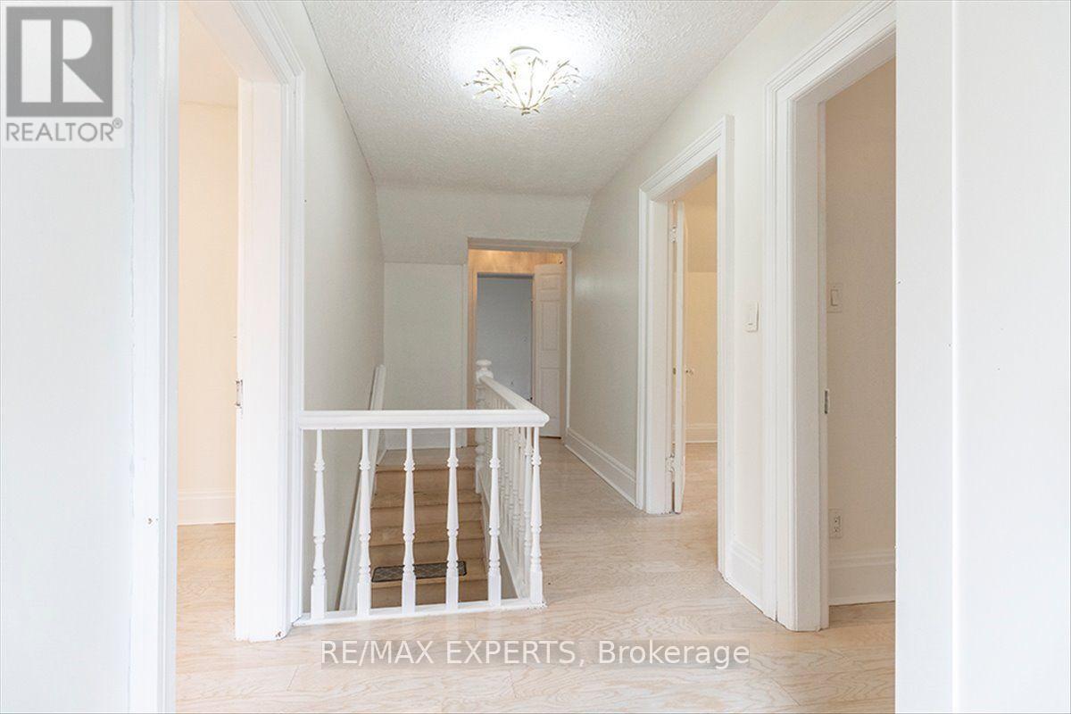 5329 15th Line Property Photo 35