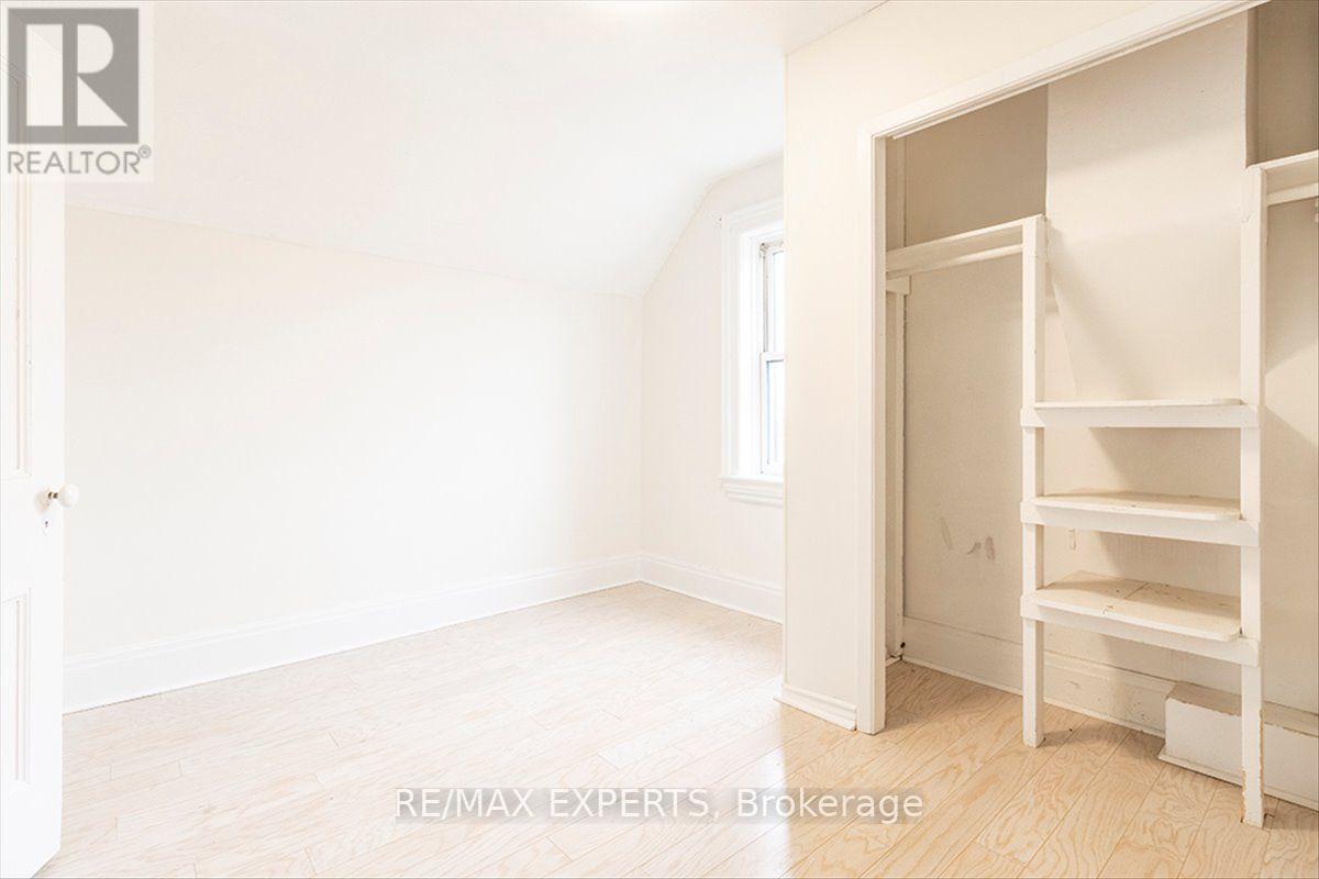 5329 15th Line Property Photo 36