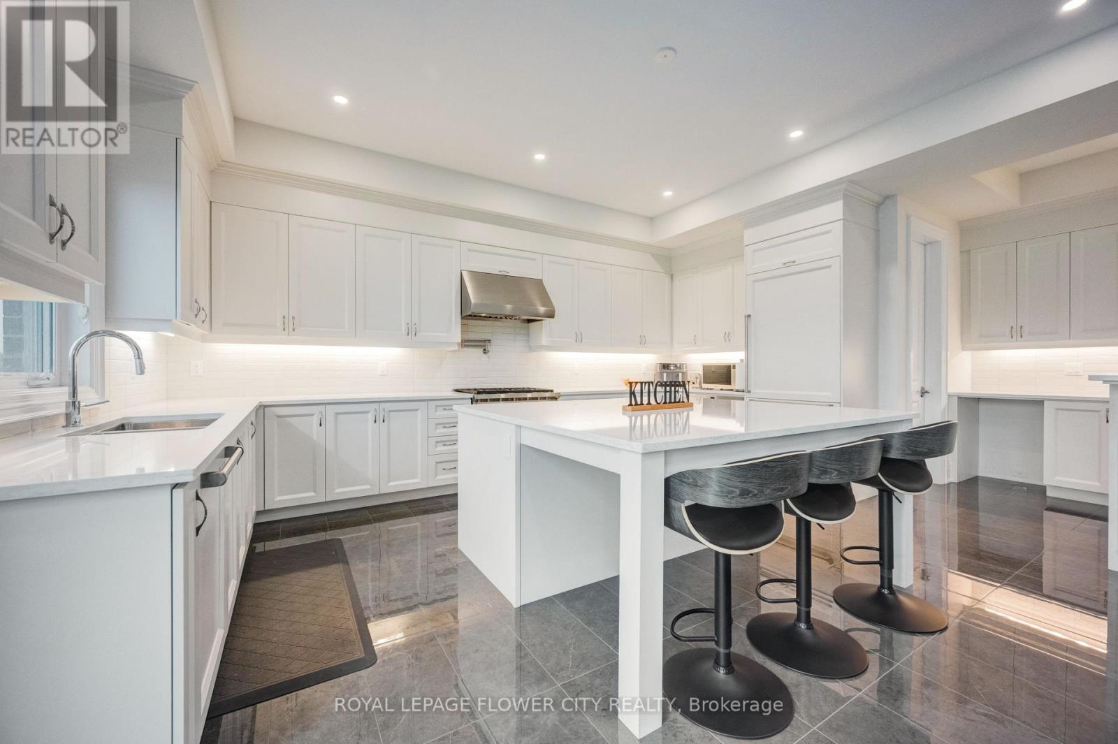 20 Seraville Street Property Photo 14