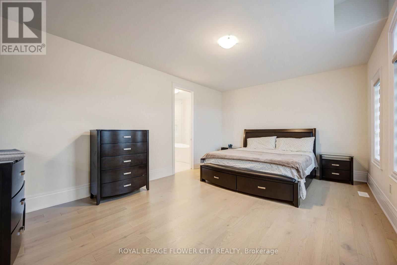 20 Seraville Street Property Photo 33