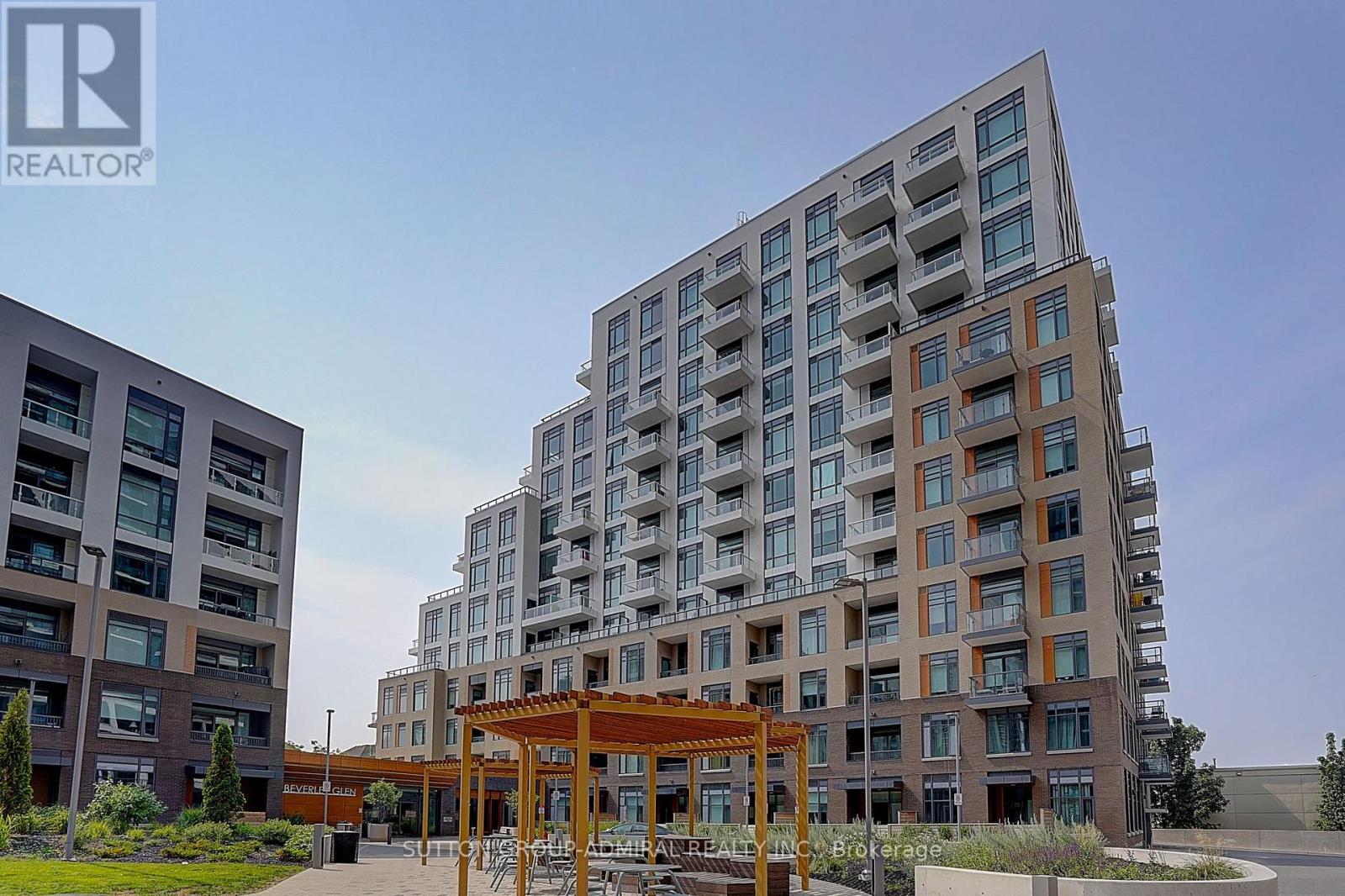 712 - 8 BEVERLEY GLEN BOULEVARD Property Photo 1