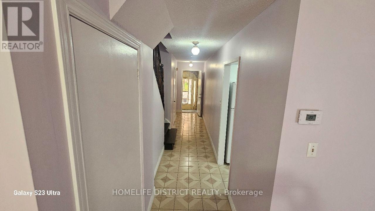 72 Stather Crescent Property Photo 2