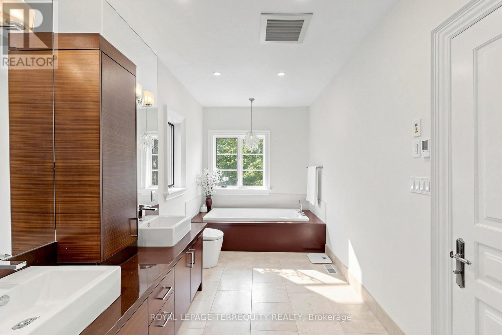 17 Jeremy Drive Property Photo 31