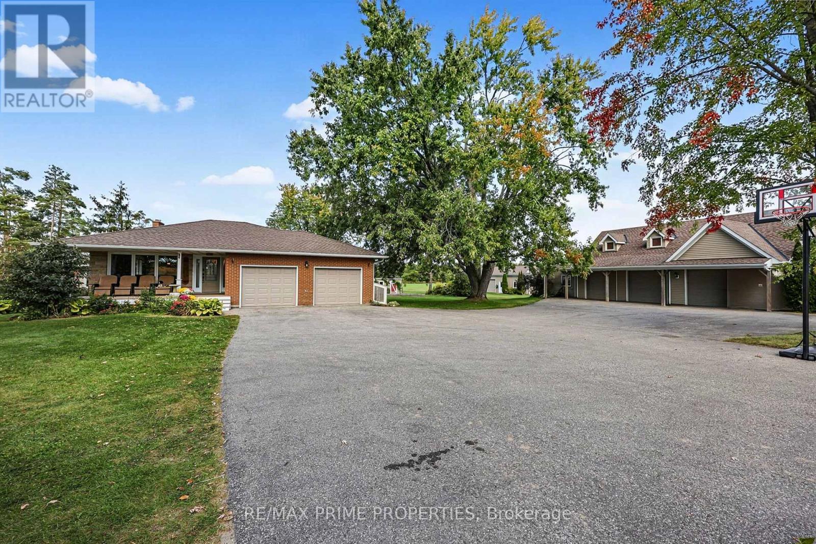 426 Zephyr Road Property Photo 3
