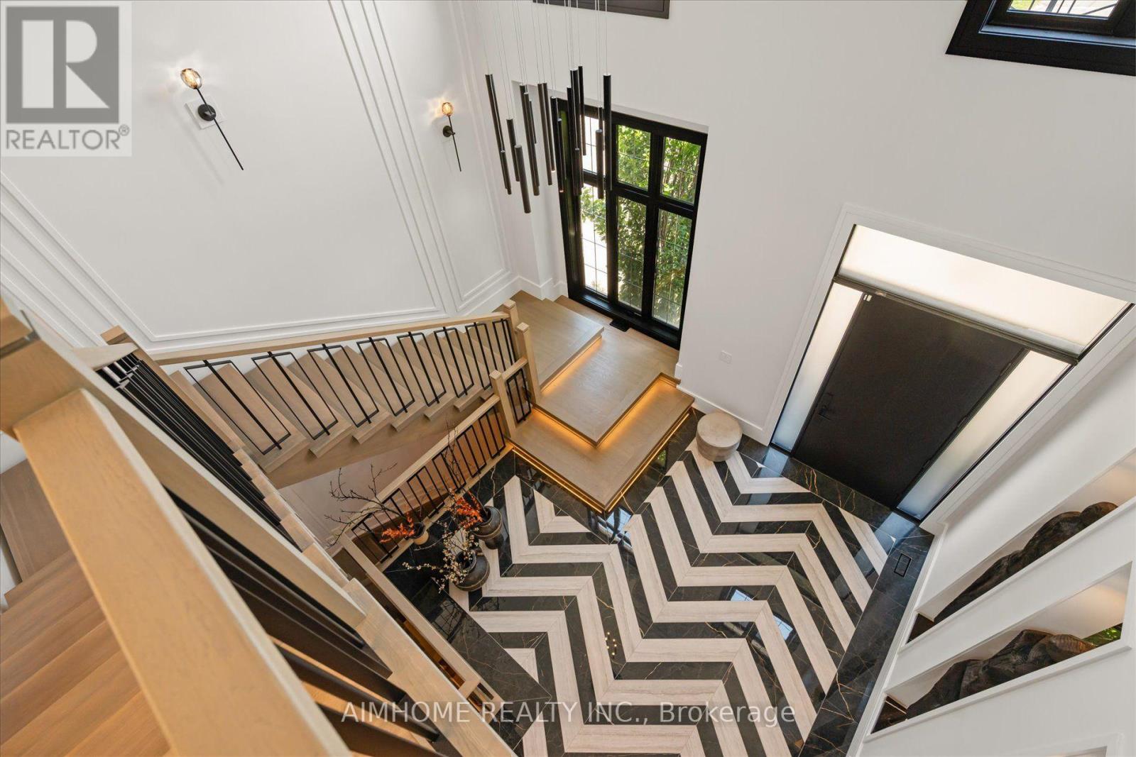 48 Maple Grove Avenue N Property Photo 23