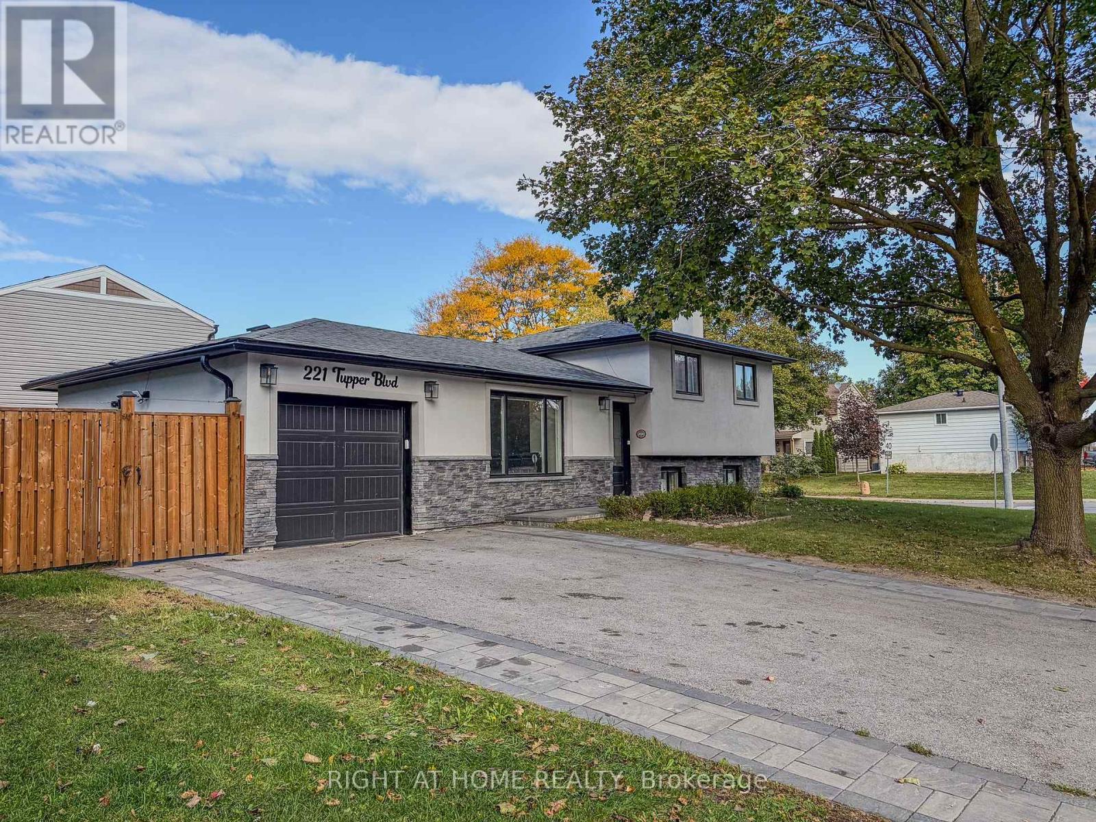 221 Tupper Boulevard Property Photo 2