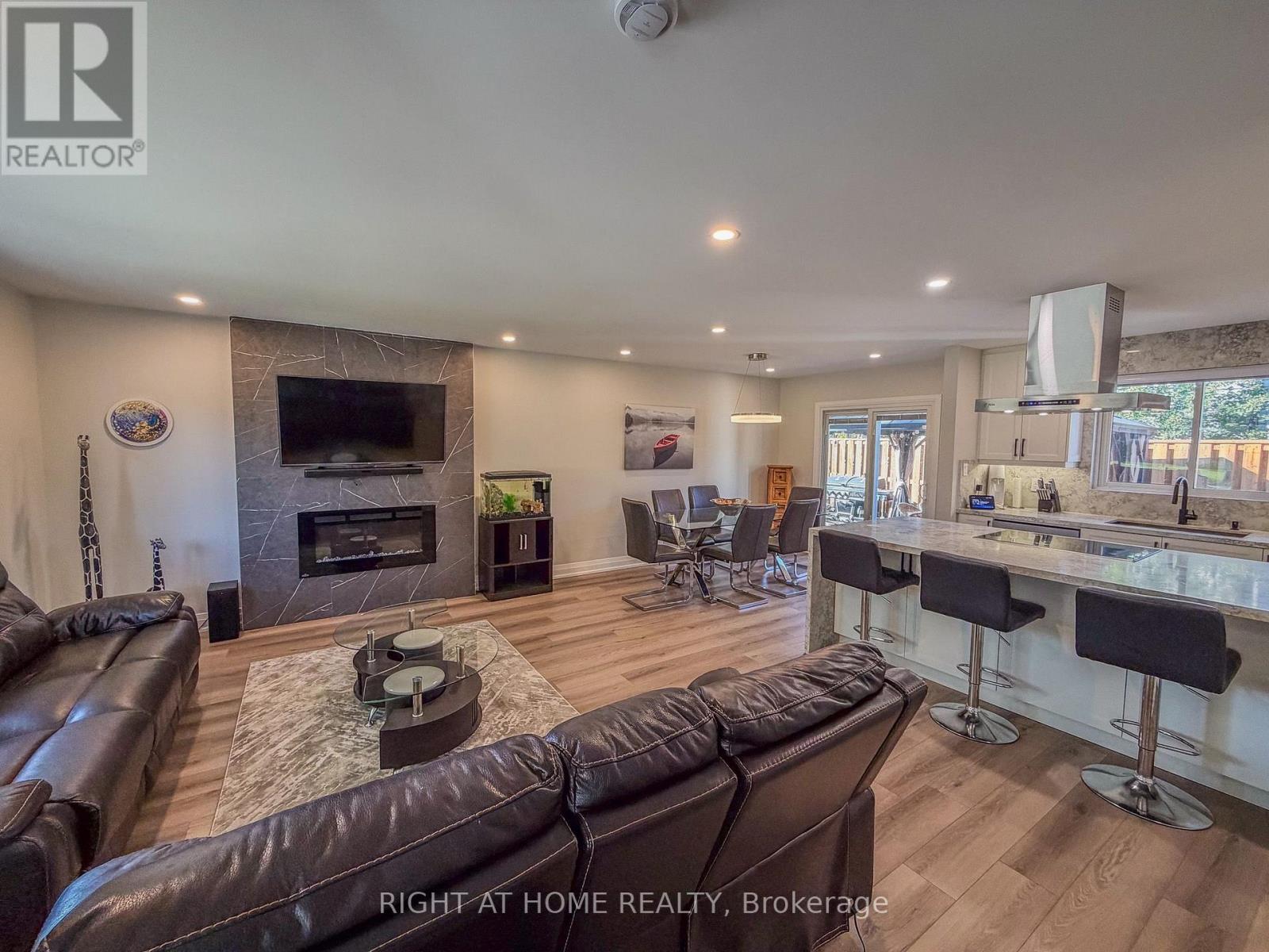 221 Tupper Boulevard Property Photo 4