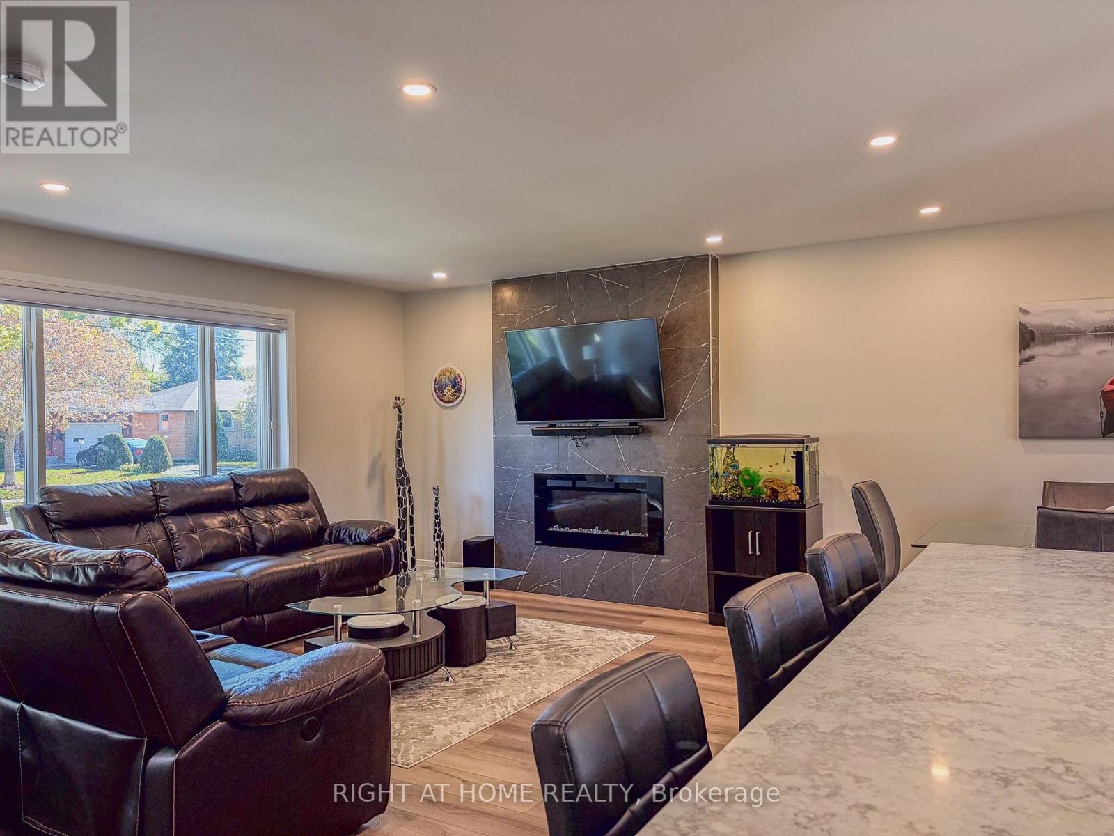 221 Tupper Boulevard Property Photo 11